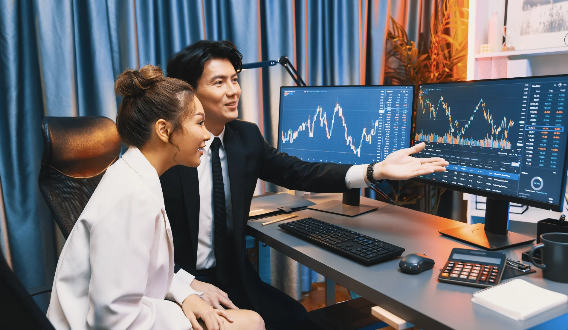 Fundamental vs Teknikal Saham, Strategi Analisis Menguntungkan.